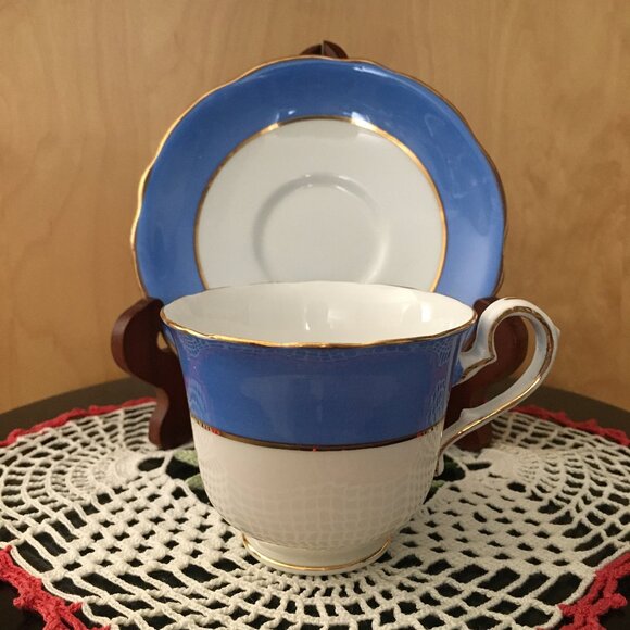 Royal Stafford Blue and Gold English Bone China Teacup & Saucer Set - Picture 10 of 10